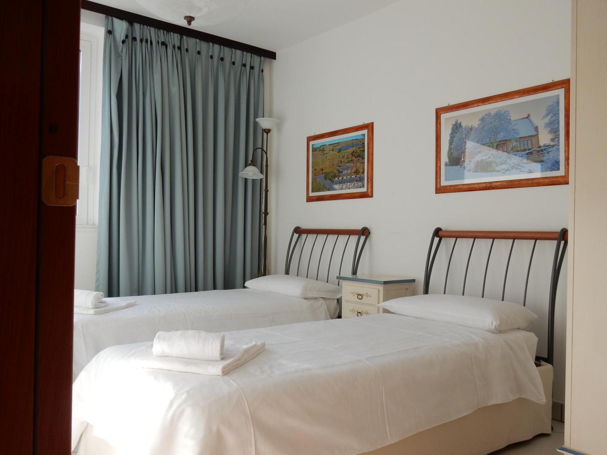 Golfo Gabella Lake Resort Maccagno Exterior photo