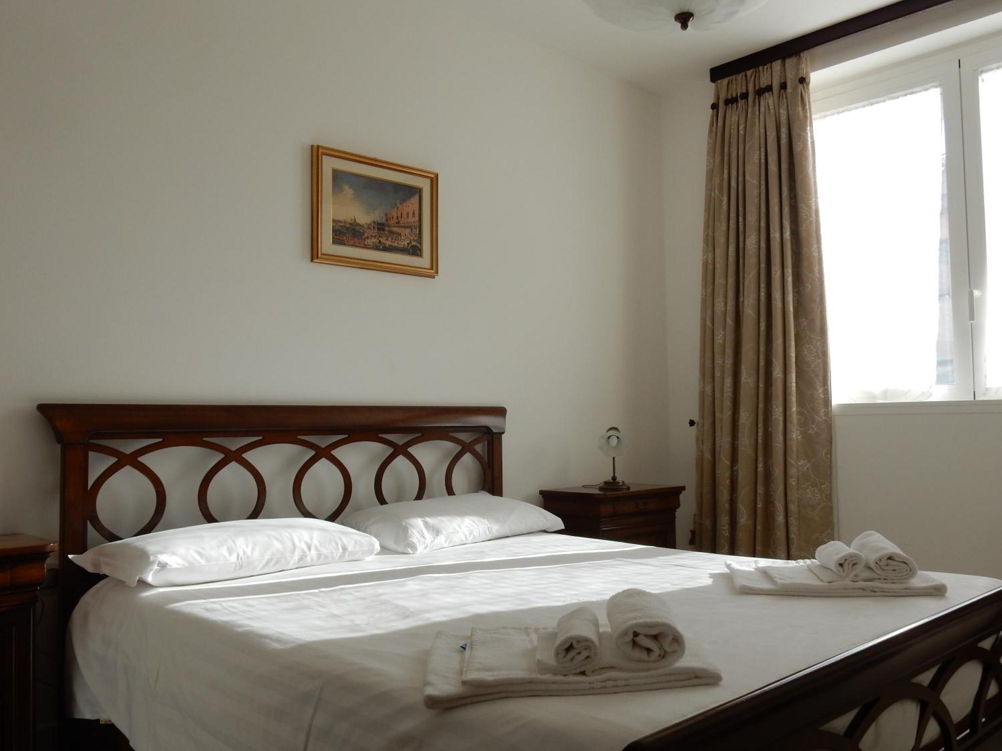 Golfo Gabella Lake Resort Maccagno Exterior photo