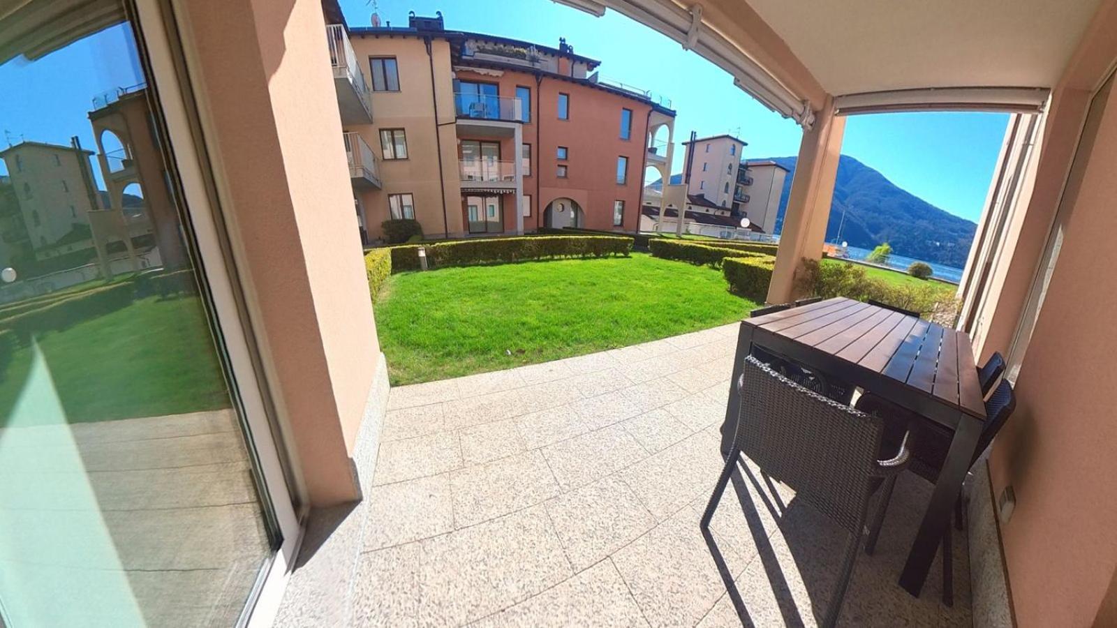 Golfo Gabella Lake Resort Maccagno Exterior photo